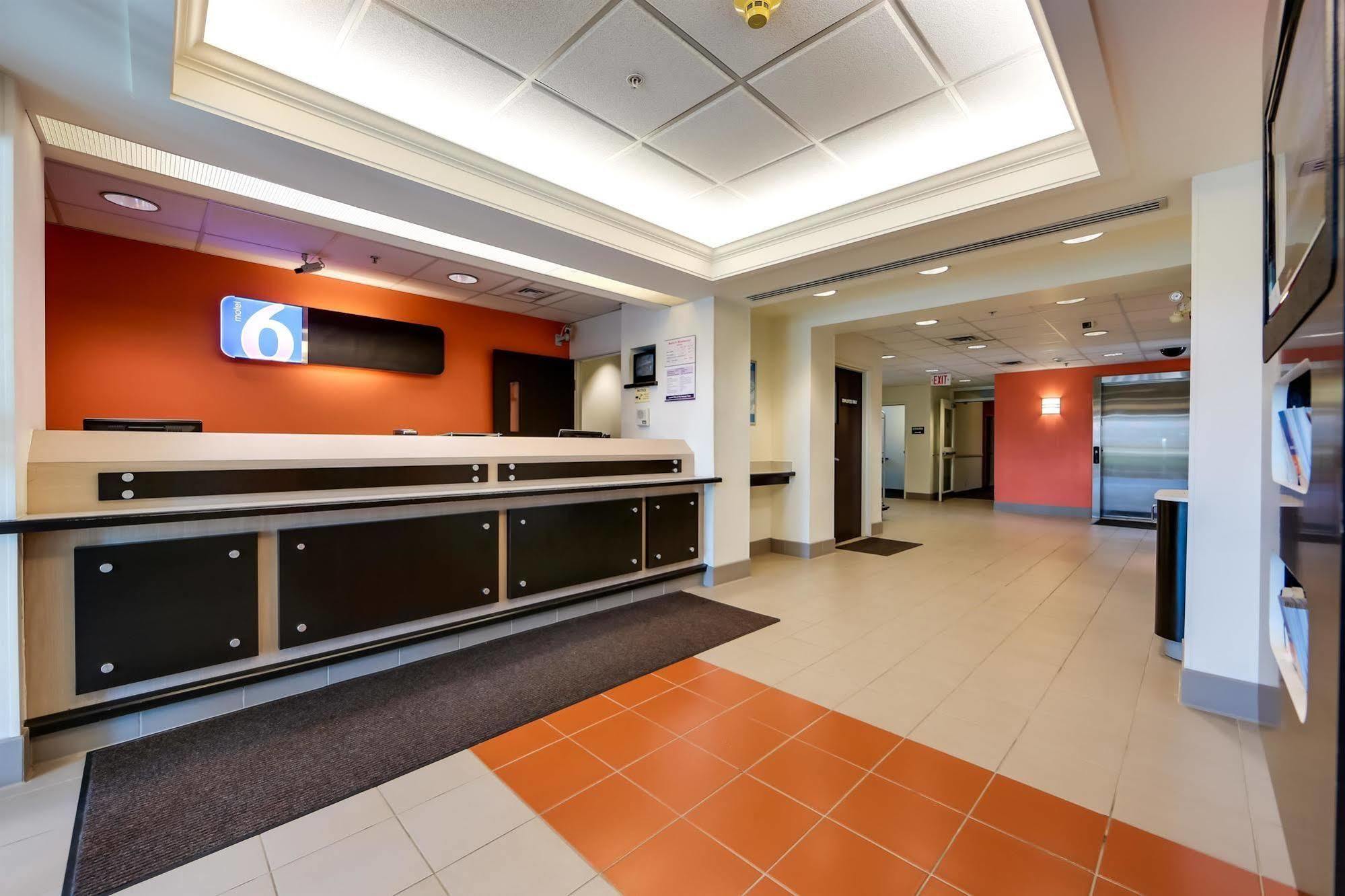 Motel 6-Mississauga, On - Toronto Kültér fotó